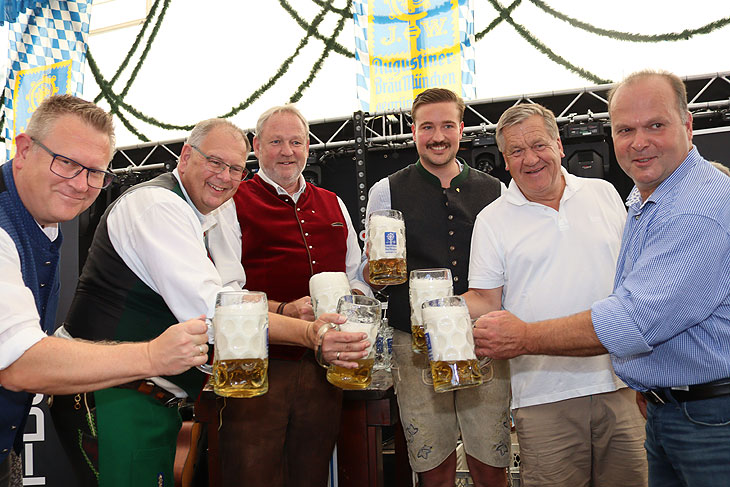 Anstich des 49. Unterhachinger Bürgerfest durch Bgm. Wolfgang Panzer am 07.07.2023 (©Foto: Martin Schmitz)